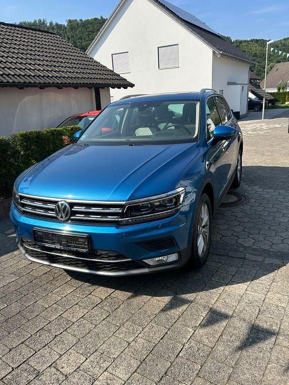 Blau Gebraucht 2017 VW Tiguan SUV | 22.750 € (Superpreis) - Bild 1/4
