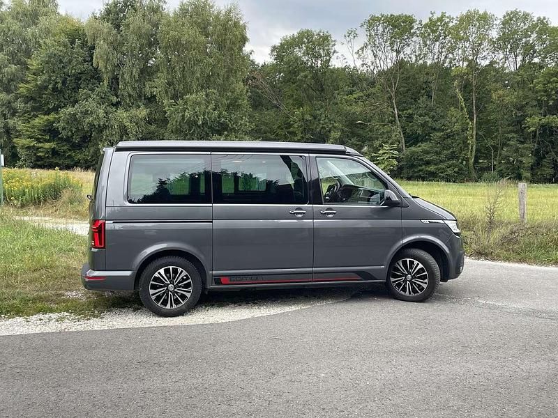 Gebraucht VW California Edition 150 PS (110 kW) 2024 Grau Van