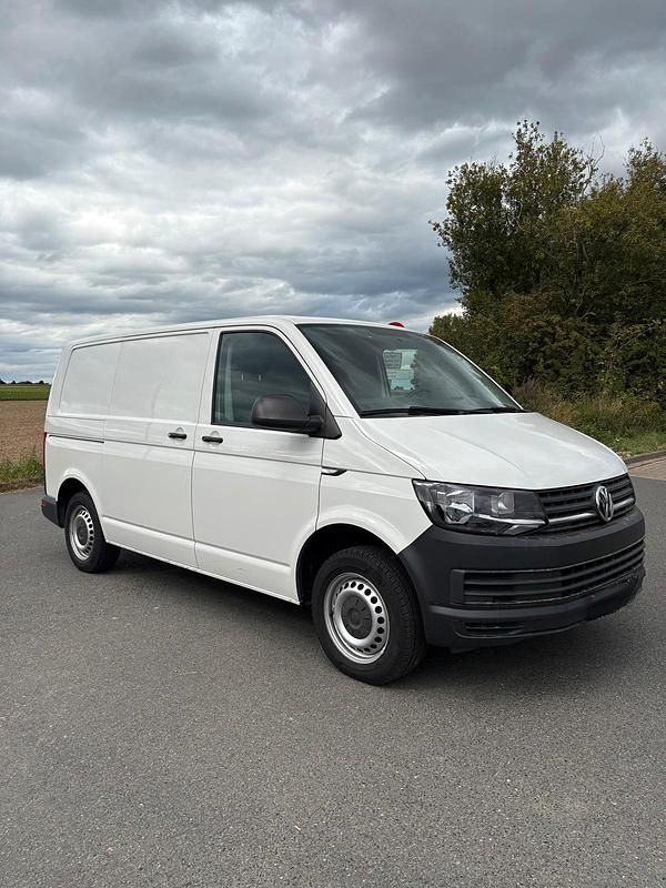 Weiß Gebraucht 2017 VW T6 Van | 14.900 € (Guter Preis) - Bild 1/4