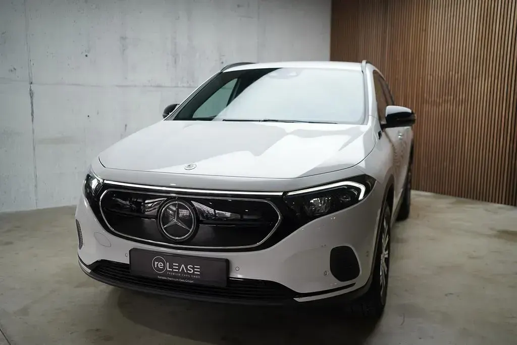 Gebraucht Mercedes EQA250 Night 139 kW (190 PS) 2022 Weiß SUV