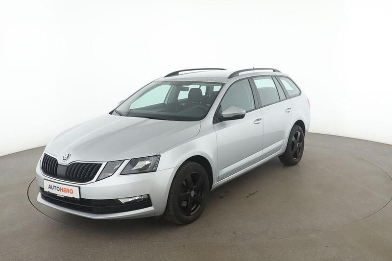 Silber Gebraucht 2018 Skoda Octavia Ambition Kombi | 15.320 € (Fairer Preis) - Bild 1/3