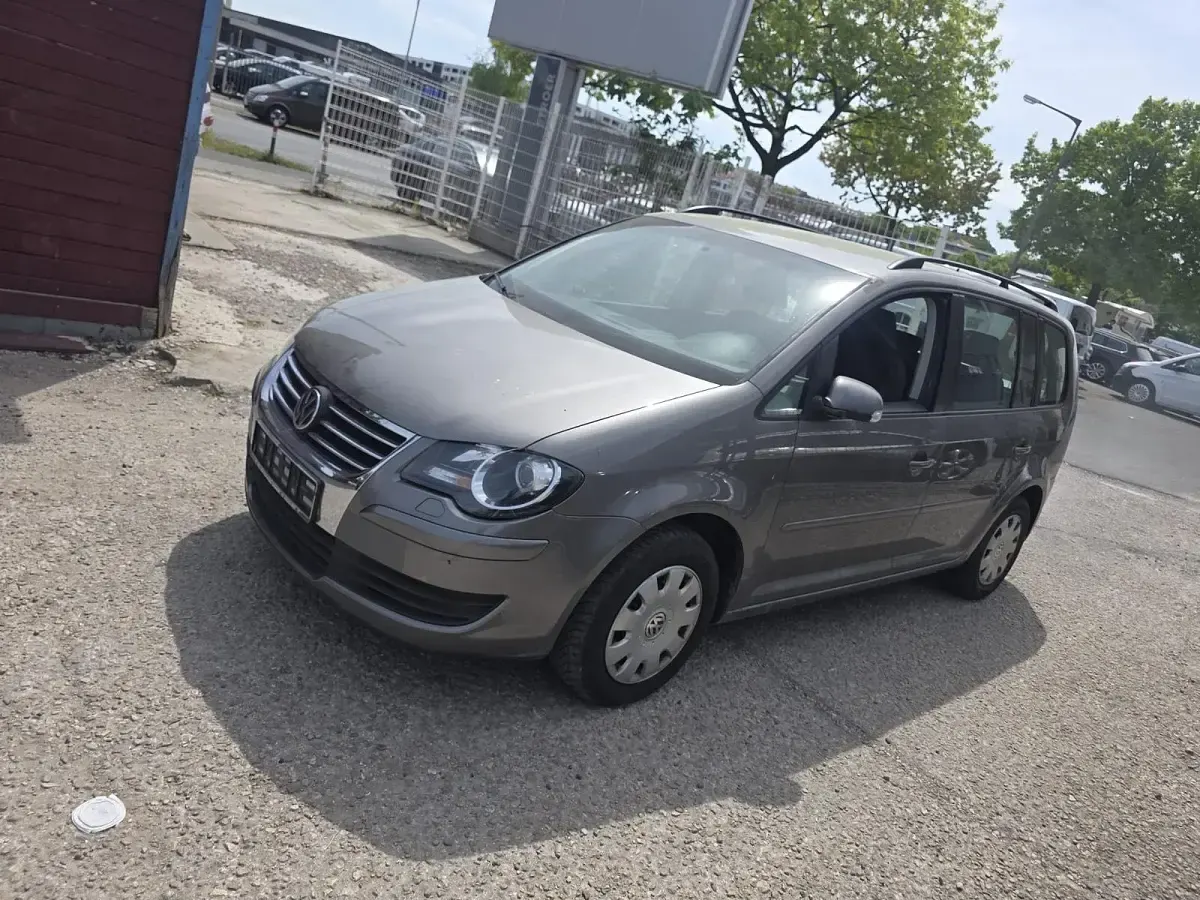 Gebraucht VW Touran 105 PS (77 kW) 2008 Grau Van / Kleinbus