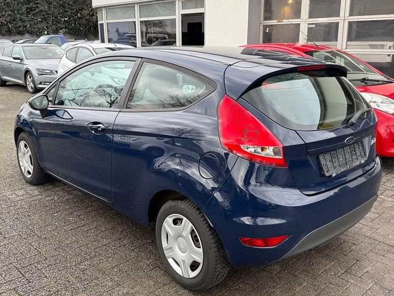 Gebraucht Ford Fiesta Trend 60 PS (44 kW) 2008 Blau Kleinwagen