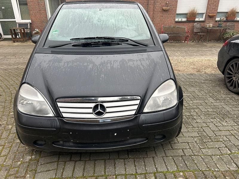 Grau Gebraucht 1999 Mercedes A160 Kleinwagen | 2.200 € (Fairer Preis) - Bild 1/4