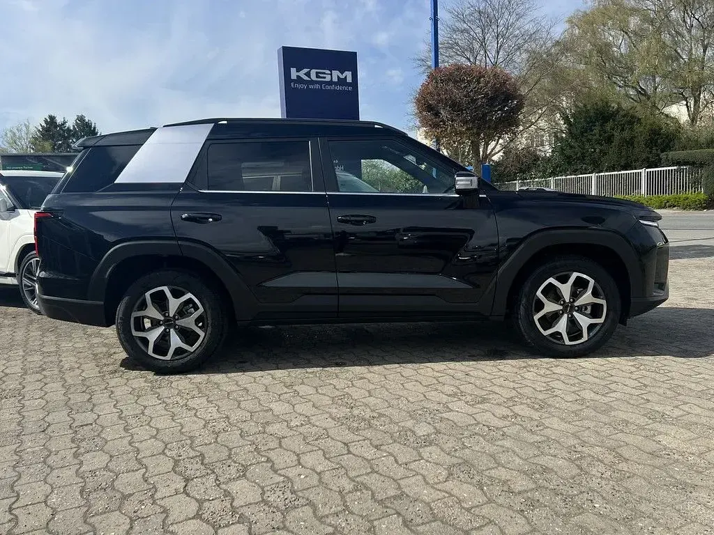 Neu KGM Torres 163 PS (119 kW) 2026 Schwarz SUV