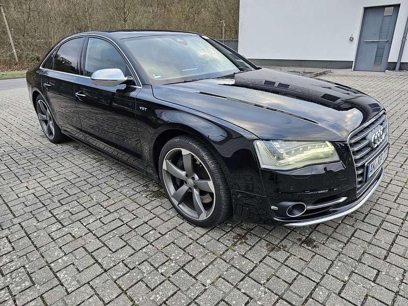 Second-hand Audi S8 Ambiente 519 CP (381 kW) 2012 Negru Berlinǎ