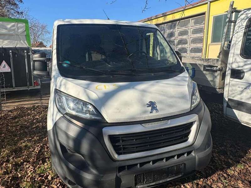 Weiß Gebraucht 2016 Peugeot Boxer Van | 9.800 € (Fairer Preis) - Bild 1/4