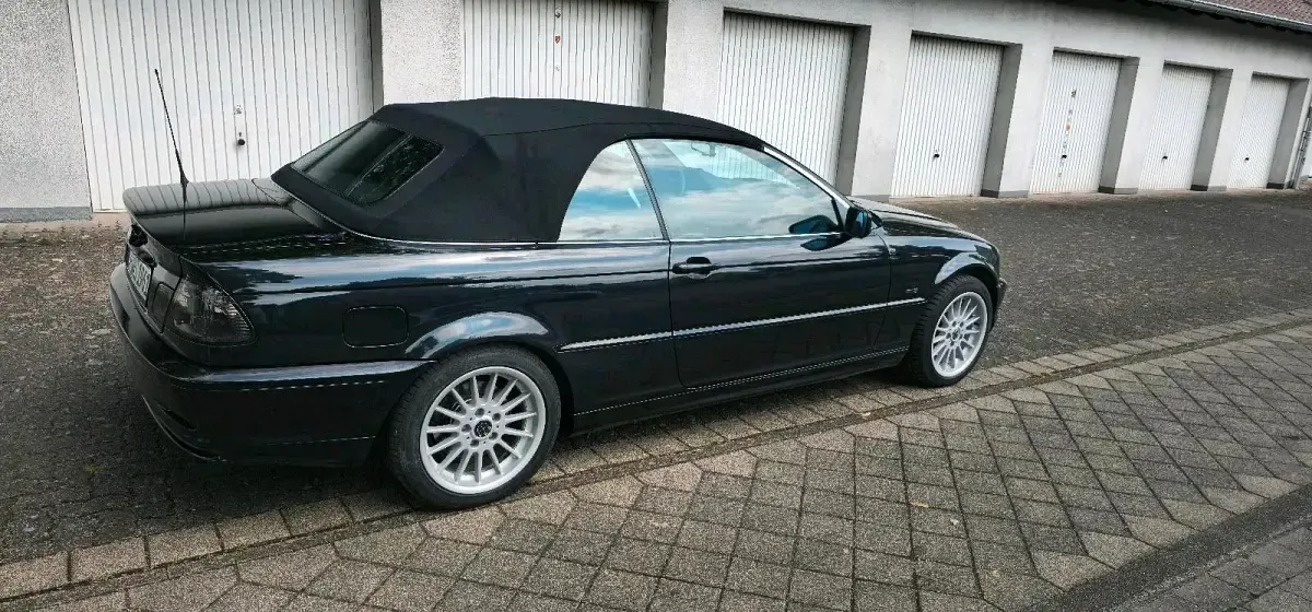 Gebraucht BMW 323 Cabriolet 170 PS (125 kW) 1999 Schwarz Cabrio