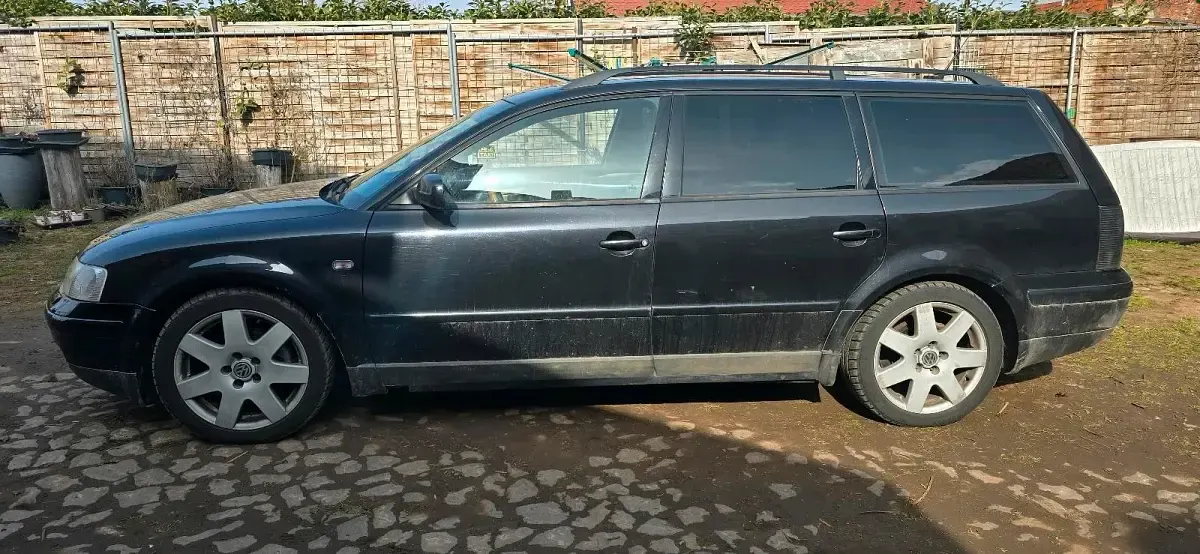 Gebraucht VW Passat 193 PS (141 kW) 2000 Schwarz Kombi