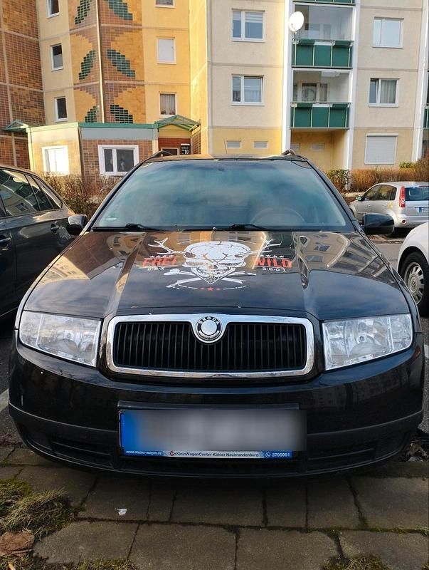 Schwarz Gebraucht 2003 Skoda Fabia Kombi | 500 € (Superpreis) - Bild 1/4