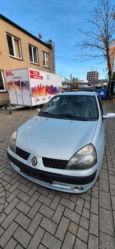 Gebraucht Renault Clio II 101 PS (74 kW) 2005 Silber Limousine