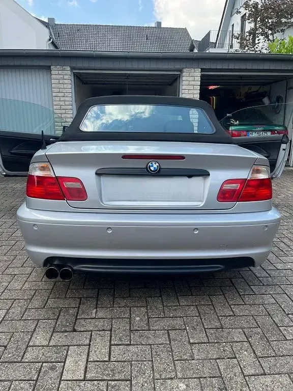 Gebraucht BMW 320 Cabriolet Performance 170 PS (125 kW) 2002 Schwarz Cabrio