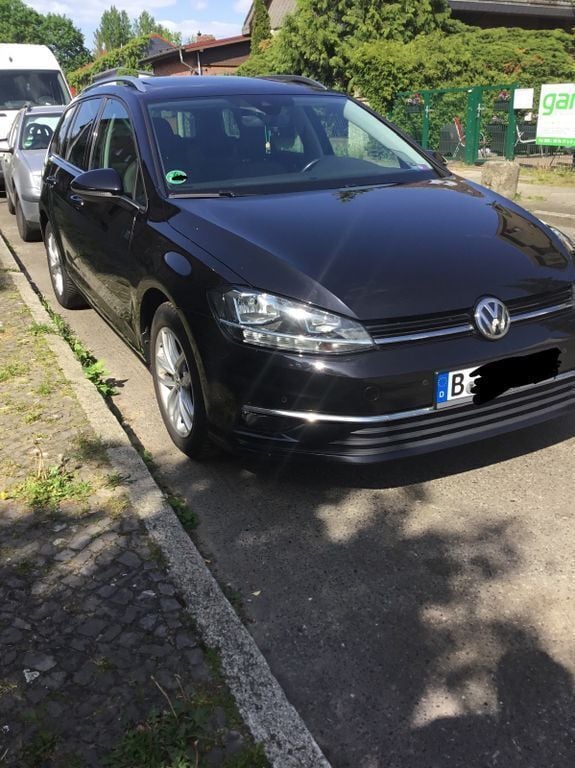 Schwarz Gebraucht 2017 VW Golf VII Highline Kombi | 10.500 € (Guter Preis) - Bild 1/4