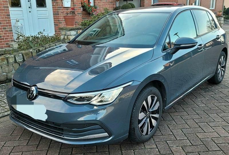 Gebraucht VW Golf VIII Move 131 PS (96 kW) 2024 Grau Limousine