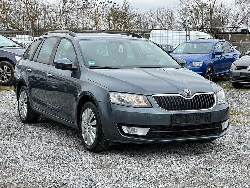 Gebraucht Skoda Octavia Ambition 150 PS (110 kW) 2015 Grau Kleinwagen