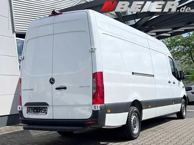 Weiß (arktikweiss) Gebraucht 2022 Mercedes Sprinter Van | 26.049 € (Superpreis) - Bild 1/3