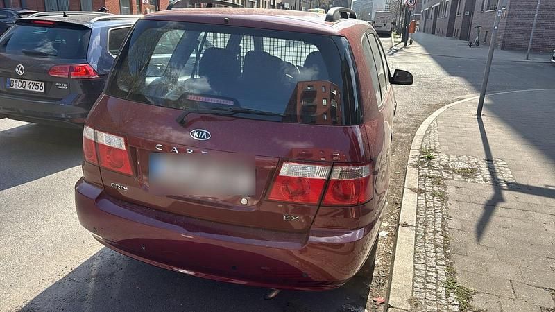 Gebraucht Kia Carens EX 113 PS (83 kW) 2004 Rot Van / Kleinbus