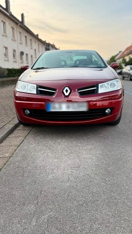 Rot Gebraucht 2008 Renault Mégane Cabriolet Cabrio | 2.400 € (Fairer Preis) - Bild 1/4