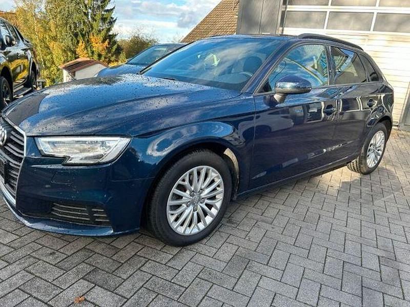 Gebraucht Audi A3 Comfort 116 PS (85 kW) 2018 Andere Limousine