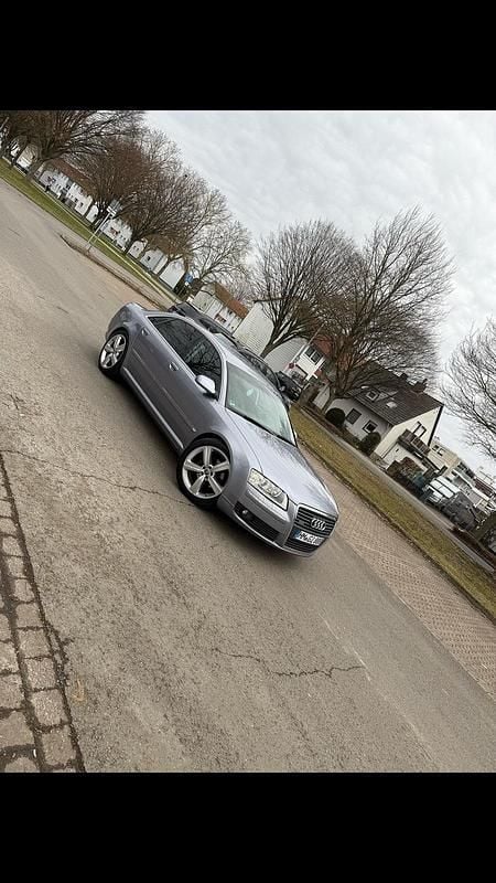 Gebraucht Audi A8 232 PS (170 kW) 2007 Grau Limousine