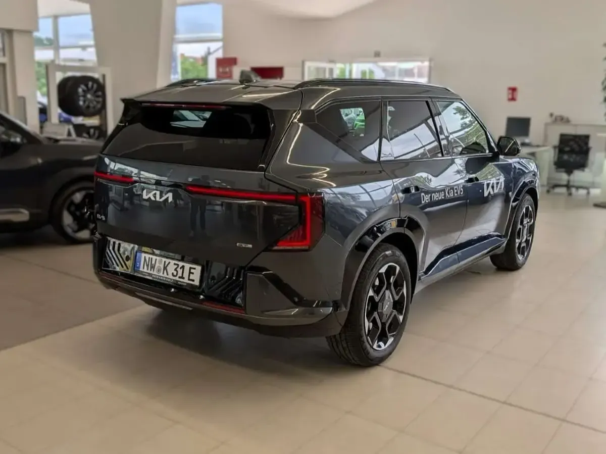 Second-hand Kia EV5 GT-Line 160 kW (218 CP) 2026 Gri SUV