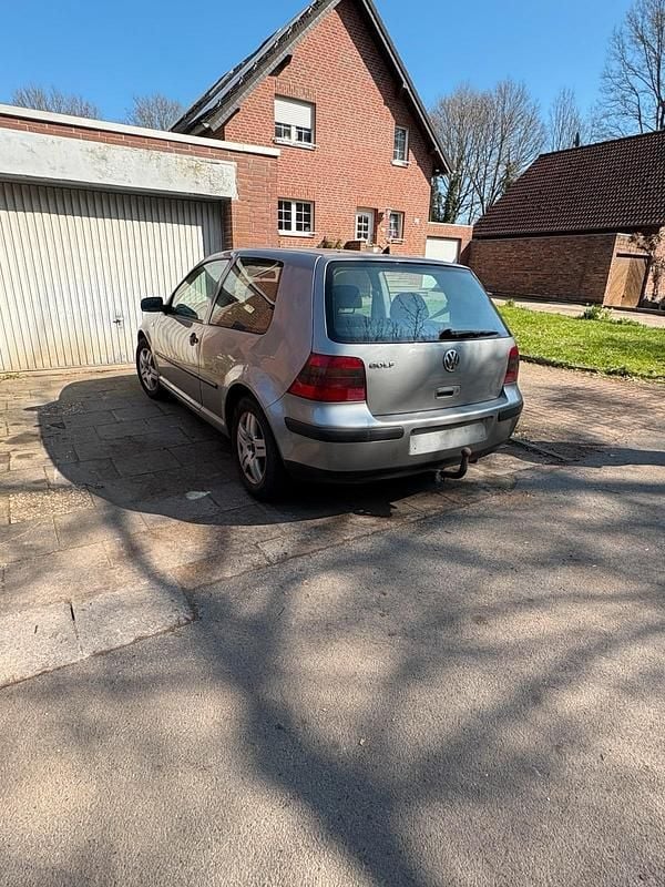 Gebraucht VW Golf IV 75 PS (55 kW) 2002 Silber Kleinwagen