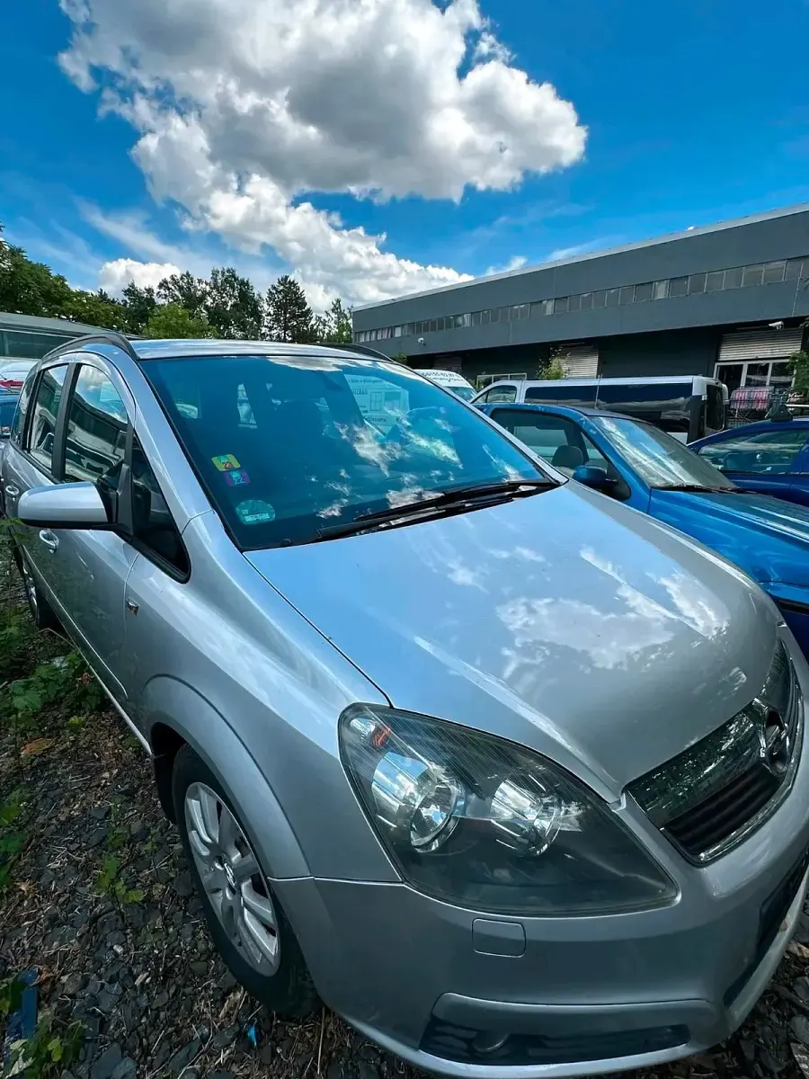 Gebraucht Opel Zafira 125 PS (91 kW) 2005 Grau Van / Kleinbus