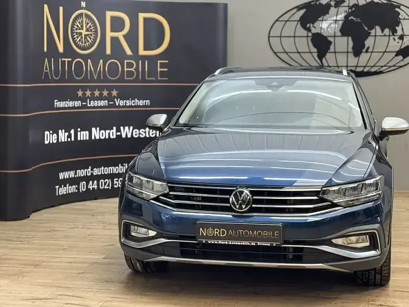 Gebraucht VW Passat Alltrack 200 PS (147 kW) 2022 Blau Kombi