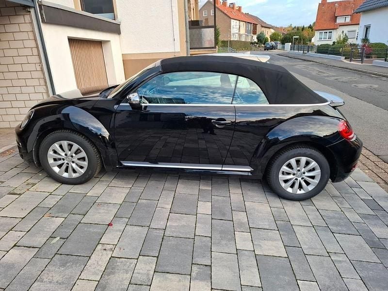 Gebraucht VW Beetle Sound 105 PS (77 kW) 2018 Schwarz Kleinwagen