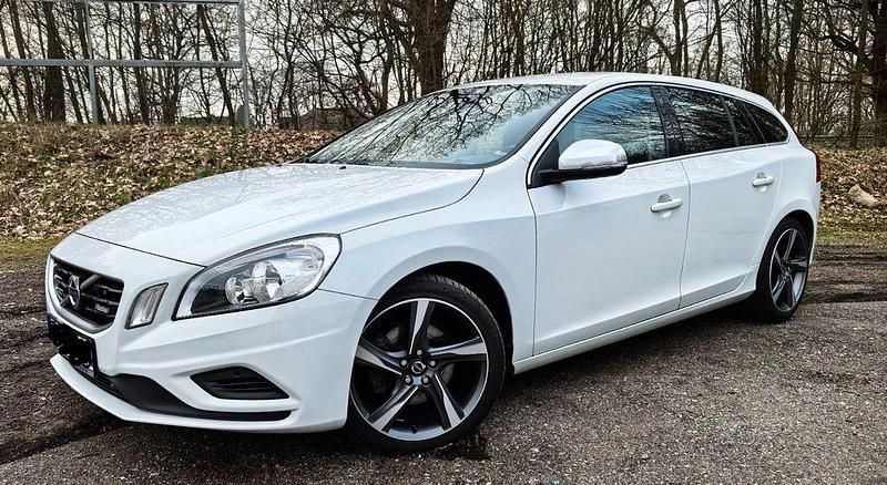 Gebraucht Volvo V60 R-Design 150 PS (110 kW) 2012 Weiß Kombi