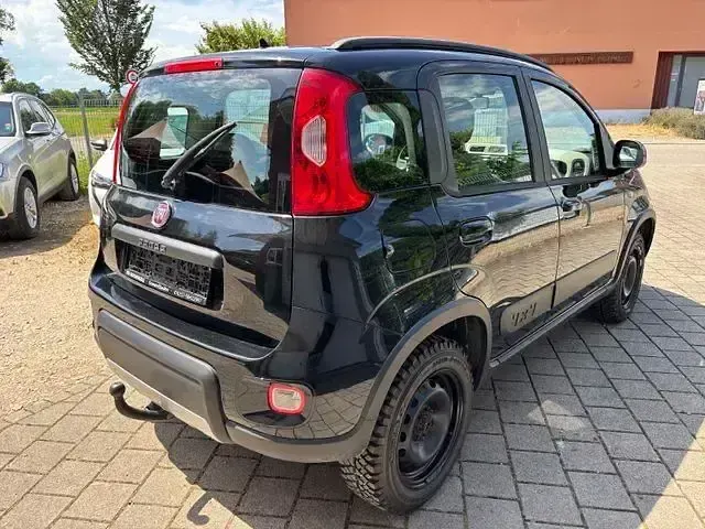 Gebraucht Fiat Panda 4x4 Rock 86 PS (63 kW) 2013 Schwarz Kleinwagen