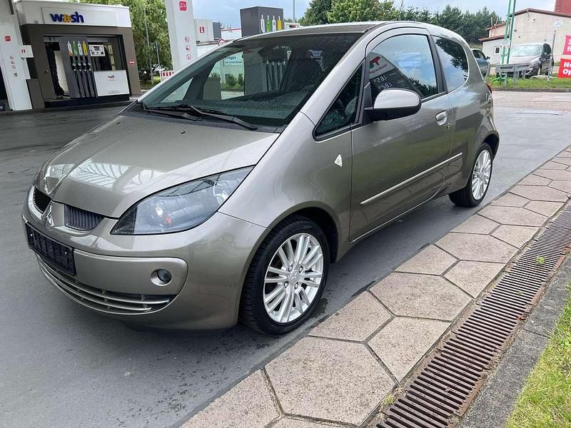 Grün Gebraucht 2008 Mitsubishi Colt Motion Limousine | 4.499 € (Teuer) - Bild 1/4
