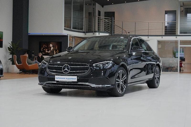 Obsidianschwarz metalliclack Gebraucht 2022 Mercedes E450 Limousine | 45.980 € (Superpreis) - Bild 1/4
