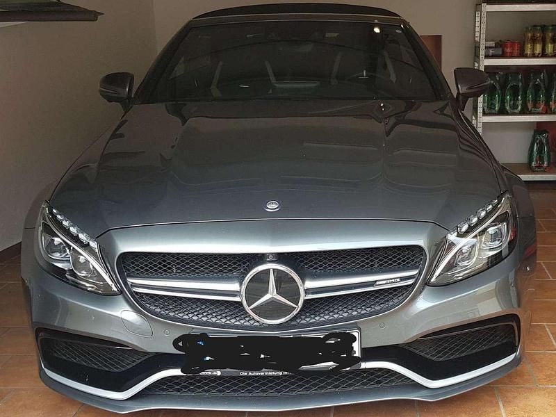 Grau Gebraucht 2016 Mercedes C63 AMG AMG Cabrio | 59.900 € - Bild 1/4