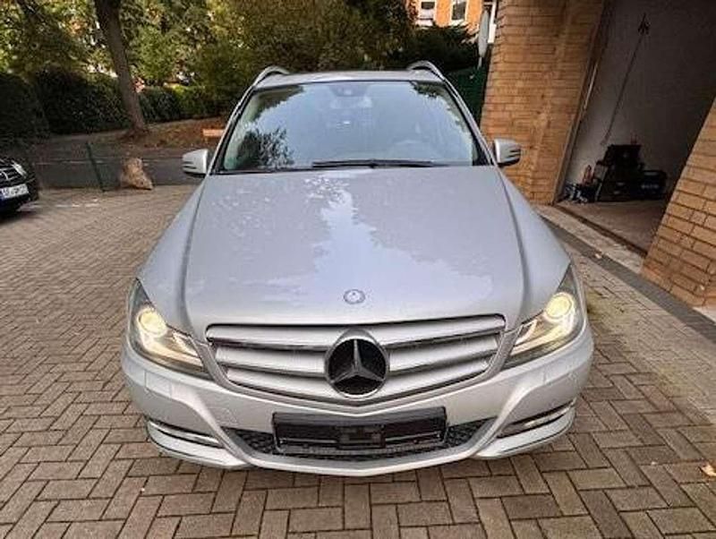 Silber Gebraucht 2013 Mercedes C200 Avantgarde Kombi | 10.500 € (Superpreis) - Bild 1/4