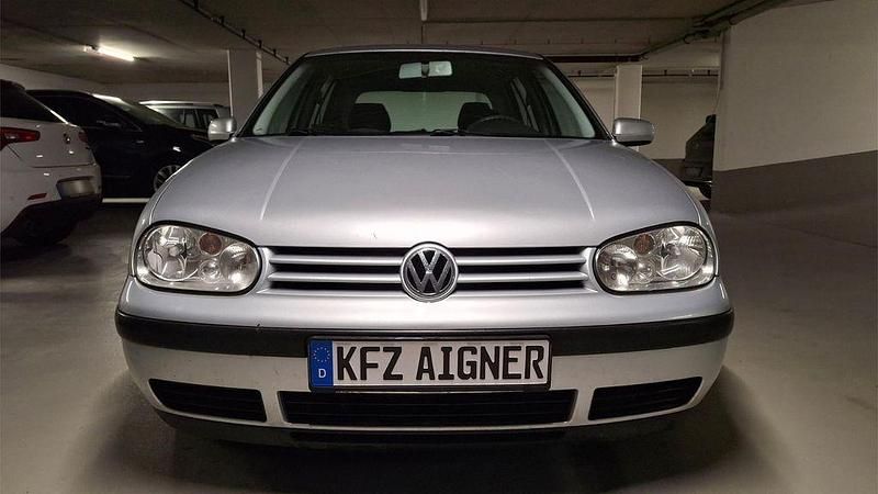Silber Gebraucht 2001 VW Golf IV Limousine | 1.900 € (Fairer Preis) - Bild 1/4