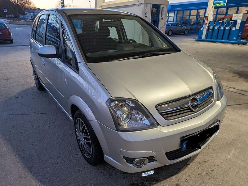Gebraucht Opel Meriva 105 PS (77 kW) 2009 Silber Van / Kleinbus