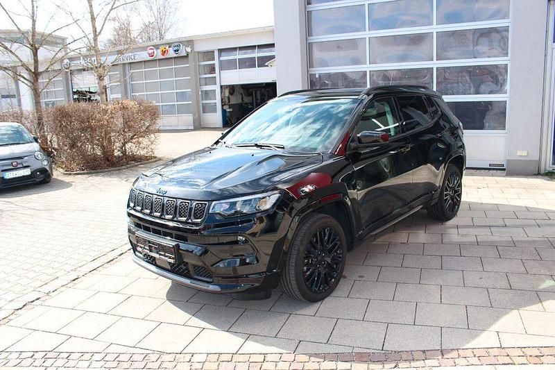 Gebraucht Jeep Compass 179 PS (131 kW) 2022 Schwarz SUV