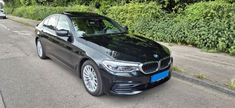 Schwarz Gebraucht 2018 BMW 530 Sport Line Limousine | 30.950 € (Superpreis) - Bild 1/4