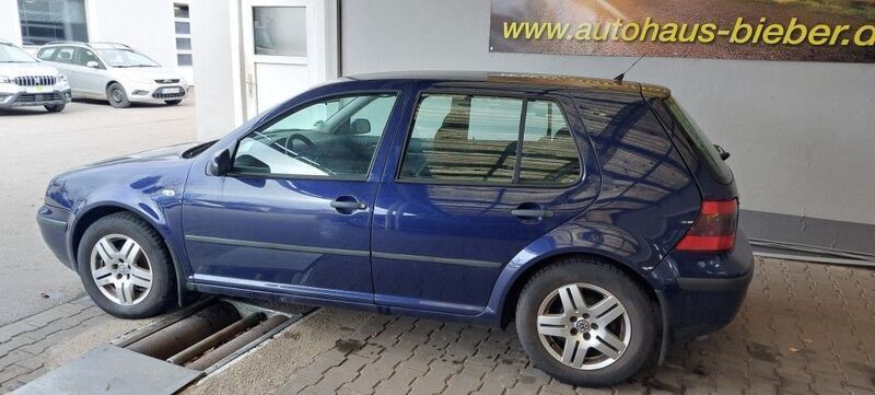 Gebraucht VW Golf IV 75 PS (55 kW) 2002 Blau Limousine