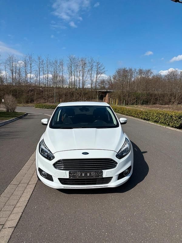 Gebraucht Ford S-MAX S 211 PS (155 kW) 2017 Weiß Van / Kleinbus