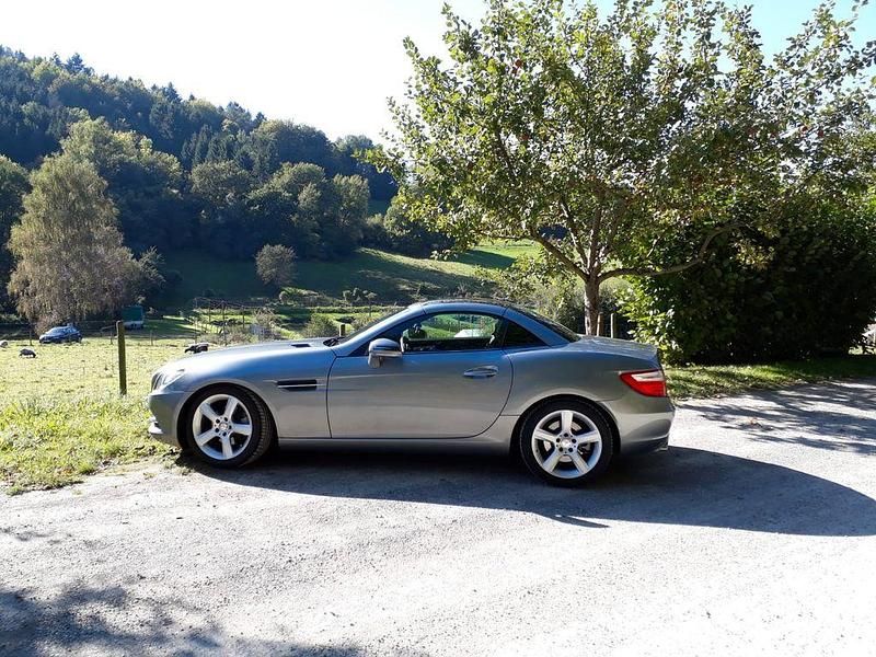 Gebraucht Mercedes SLK200 184 PS (135 kW) 2013 Silber Cabrio