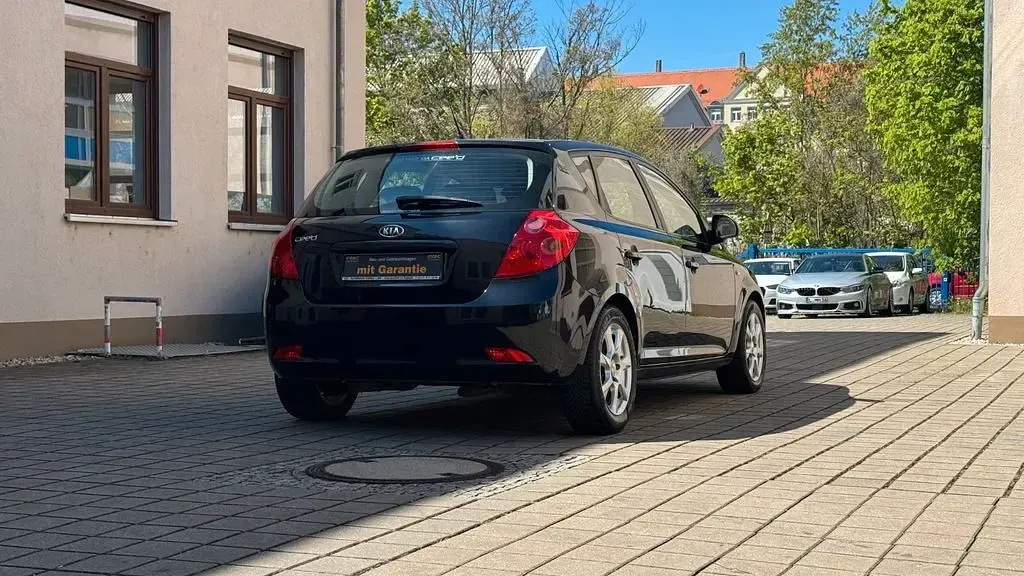 Usata Kia Ceed 122 CV (89 kW) 2008 Nero Utilitaria