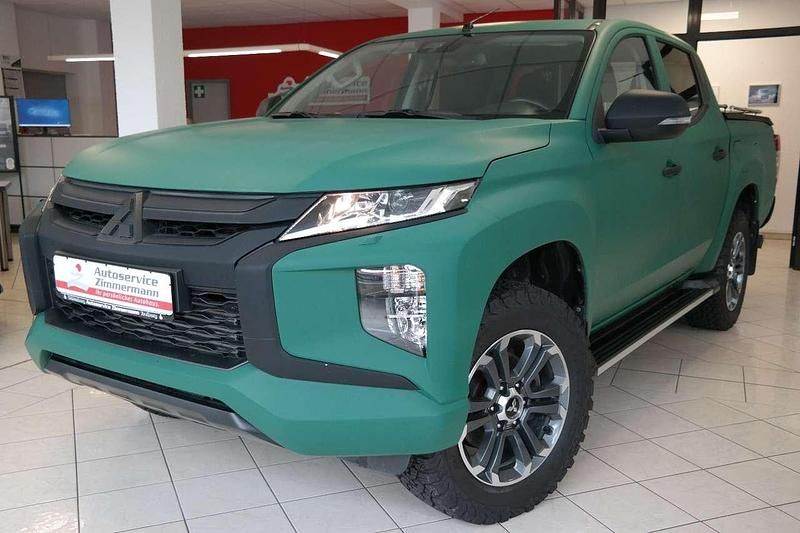 Moosgrün Gebraucht 2021 Mitsubishi L200 Abholung | 34.970 € (Teuer) - Bild 1/4