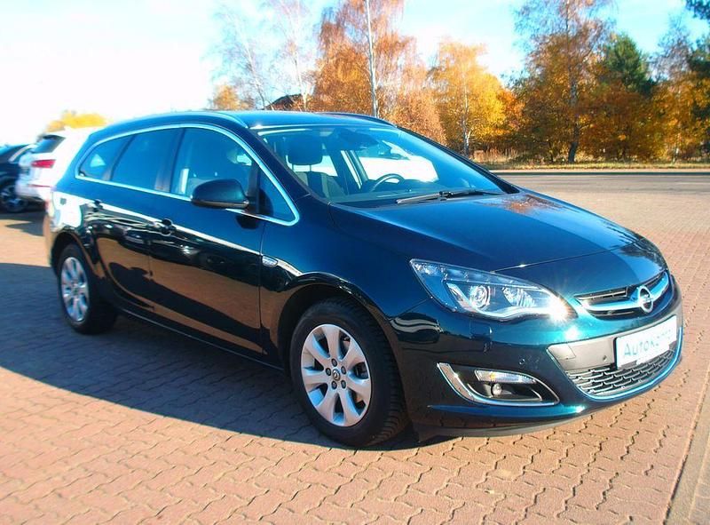 Gebraucht Opel Astra Exklusiv 120 PS (88 kW) 2016 Grün Kombi