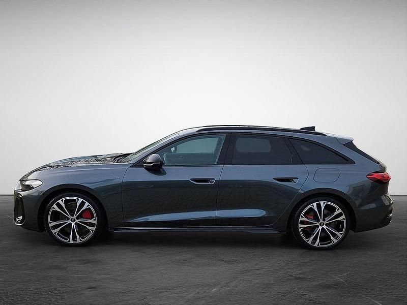 Neu Audi A5 Ambiente 367 PS (269 kW) 2025 Grau (daytonagrau perleffekt) Kombi