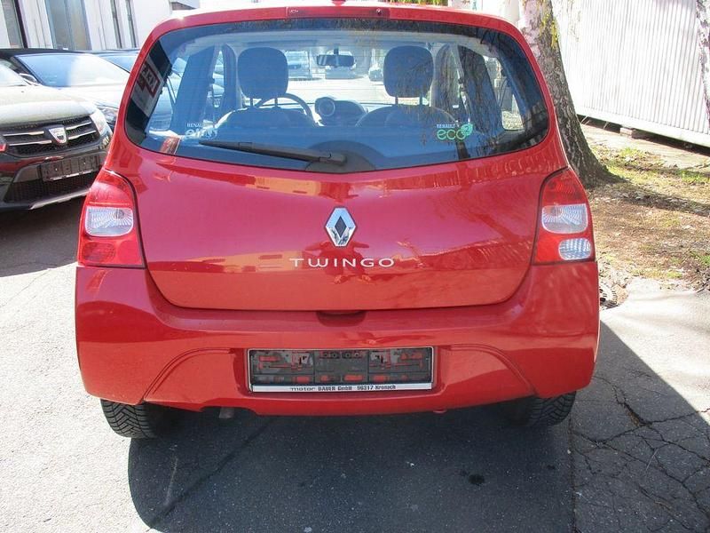 Second-hand Renault Twingo 75 CP (55 kW) 2011 Roșu Hatchback