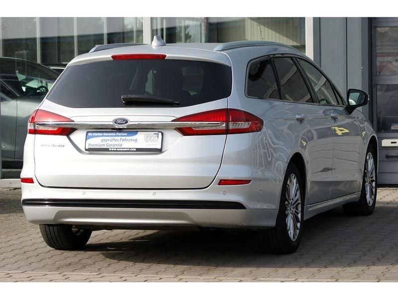 Gebraucht Ford Mondeo Titanium 150 PS (110 kW) 2022 Polarsilber metallic (metallic) Kombi