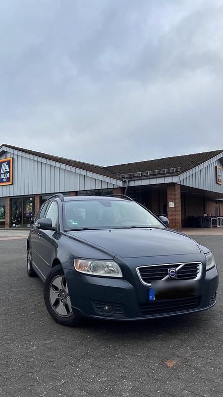 Gebraucht Volvo V50 Summum 109 PS (80 kW) 2010 Grau Kombi