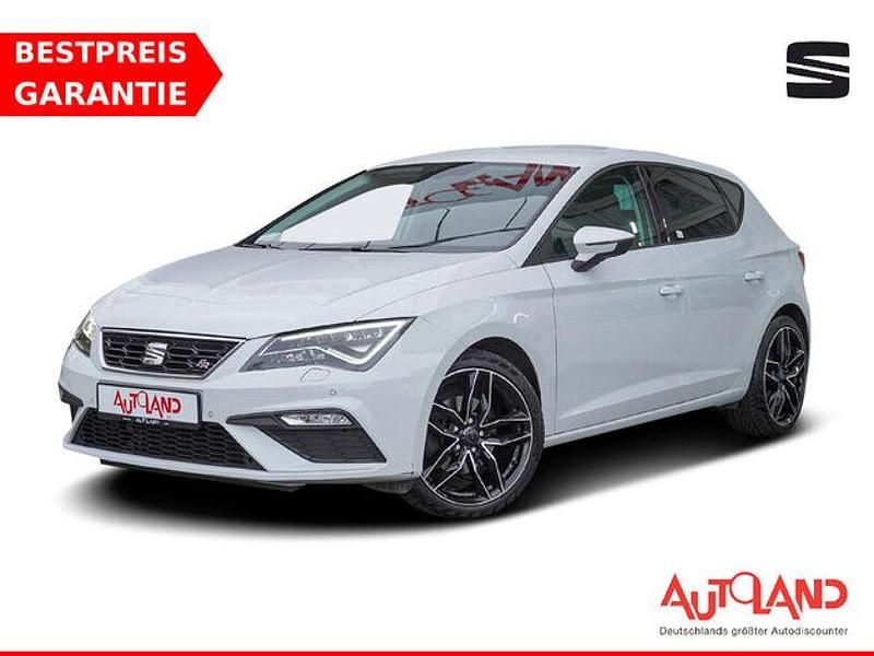 Weiß Gebraucht 2020 Seat Leon FR Limousine | 17.490 € (Fairer Preis) - Bild 1/4